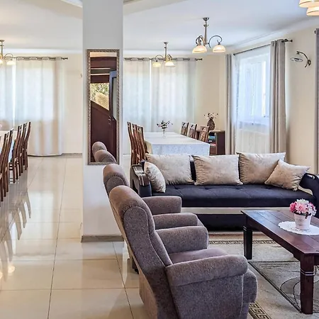 Апартаменты 1 Bedroom Awesome Apartment In Chmielno Хмельно